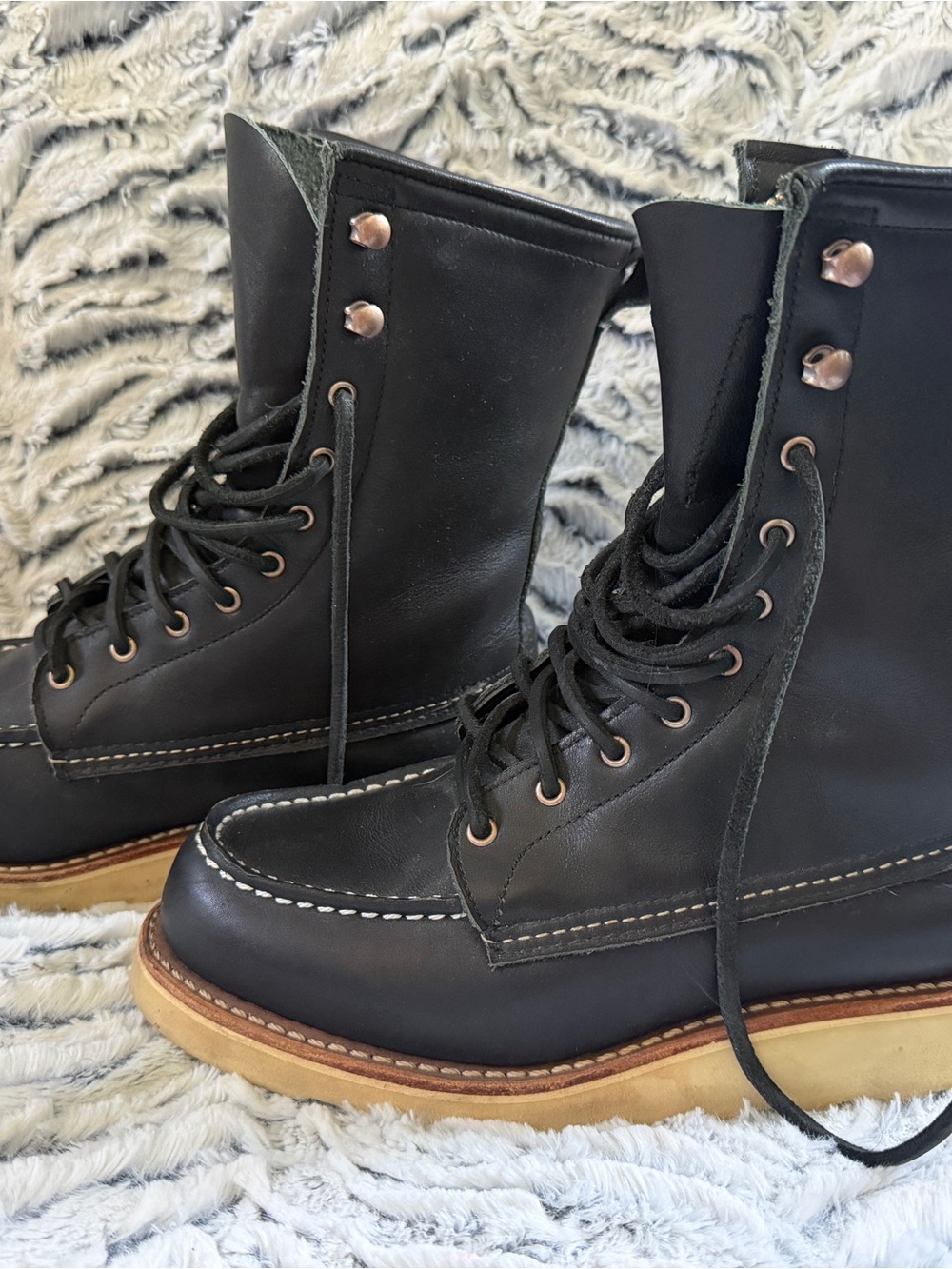 Red Wing Shoes Black Leather Moc Toe Lace-Up Boots